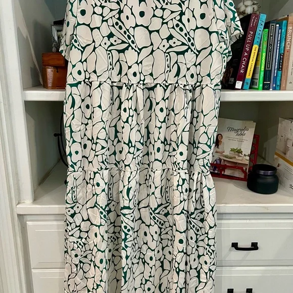 SOLD Green and White Flutter Sleeve V-Neck Sundress Sz L - Picture 4 of 5